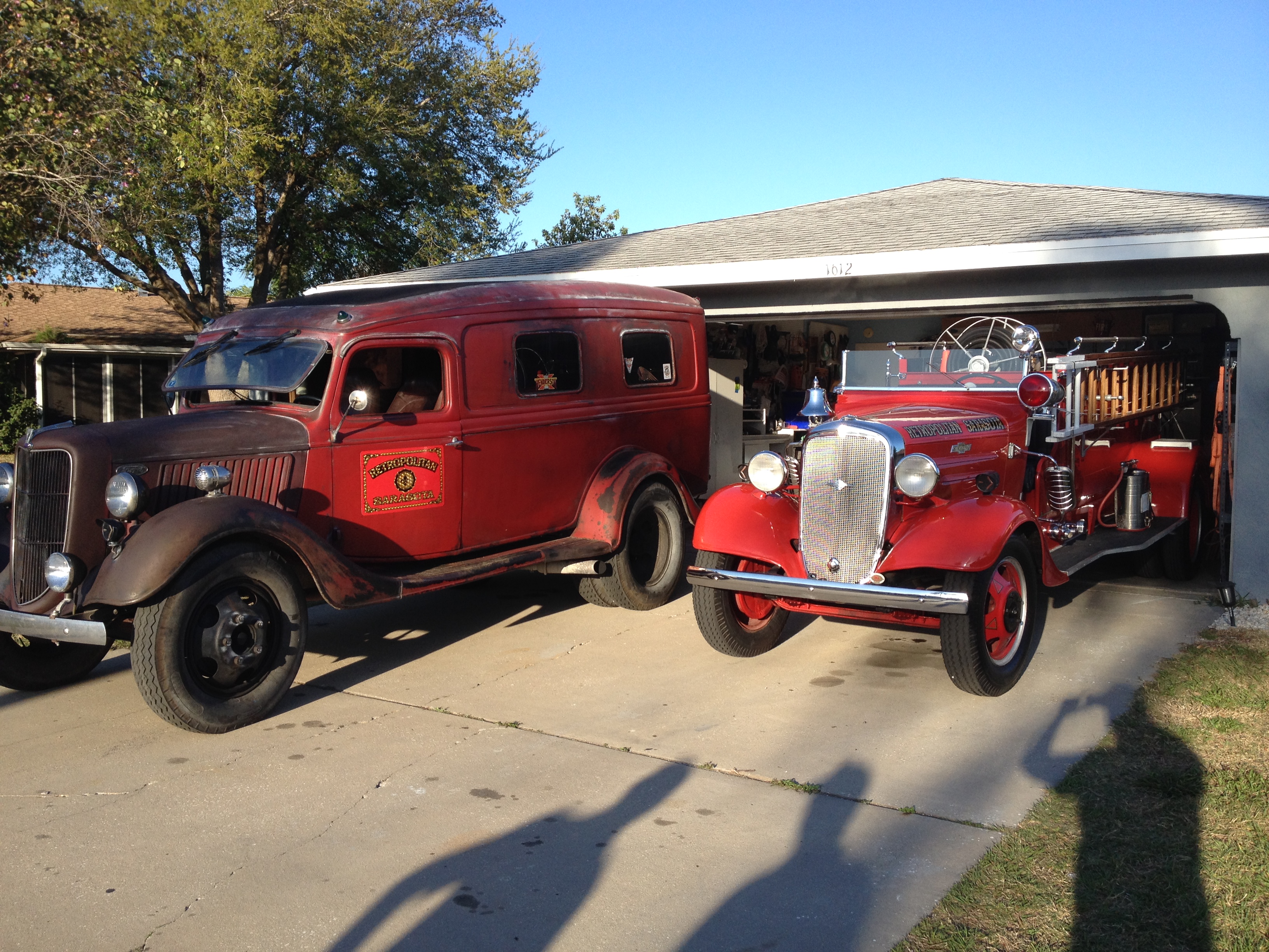 Here the Ford meets its one year older colleague, my 35 Chevy.  